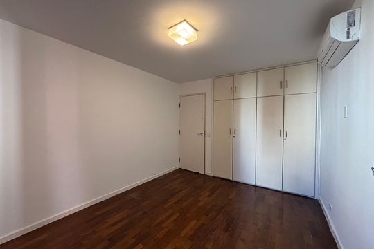 Quarto 2 de apartamento para alugar com 3 quartos, 280m² em Itaim Bibi, São Paulo