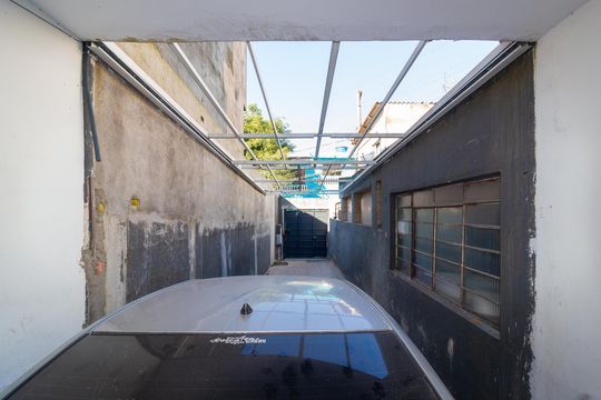 Garagem de kitnet/studio para alugar com 2 quartos, 68m² em Jardim Belcito, São Paulo
