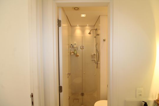 Banheiro de apartamento para alugar com 1 quarto, 42m² em Jardim São Paulo, São Paulo