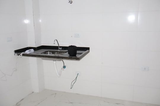Cozinha de apartamento à venda com 2 quartos, 35m² em Jardim Santa Teresinha, São Paulo