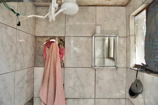 Banheiro de kitnet/studio à venda com 1 quarto, 30m² em Guarani, Belo Horizonte