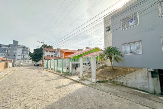 Vista da Rua de casa para alugar com 1 quarto, 155m² em Ingleses do Rio Vermelho, Florianópolis