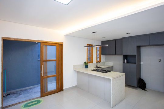 Sala/Cozinha de casa à venda com 3 quartos, 125m² em Centro, Diadema
