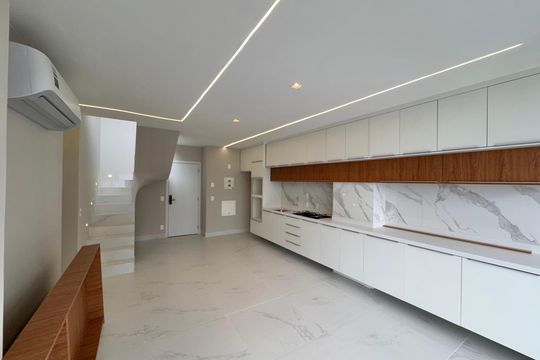 Sala de apartamento à venda com 2 quartos, 152m² em Recreio dos Bandeirantes, Rio de Janeiro