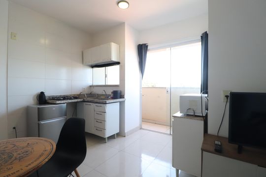 Cozinha de apartamento para alugar com 1 quarto, 53m² em Tibery, Uberlândia