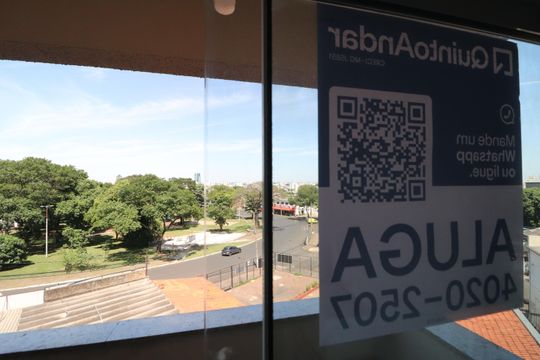 Plaquinha de apartamento para alugar com 1 quarto, 53m² em Tibery, Uberlândia