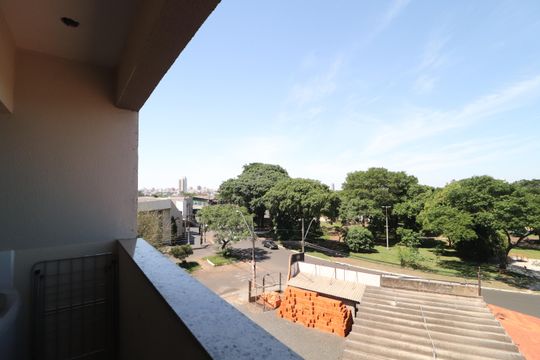 Sacada de apartamento para alugar com 1 quarto, 53m² em Tibery, Uberlândia