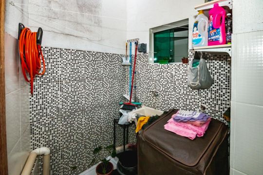 Área de Serviço de casa à venda com 2 quartos, 113m² em Vila Cloris, Belo Horizonte
