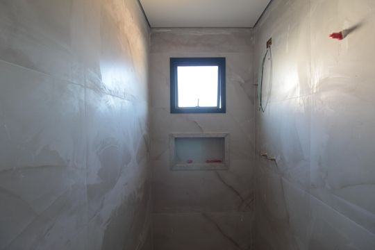 Banheiro da Suite de apartamento à venda com 2 quartos, 97m² em Indaiá, Belo Horizonte
