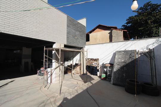 Garagem de apartamento à venda com 2 quartos, 97m² em Indaiá, Belo Horizonte