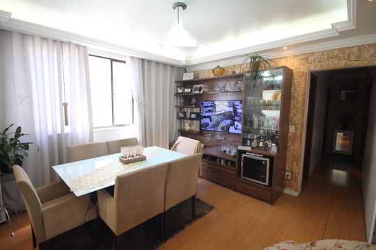 Sala de apartamento à venda com 3 quartos, 74m² em Barreiro, Belo Horizonte