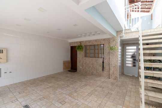 Garagem de casa à venda com 6 quartos, 300m² em Cidade Líder, São Paulo