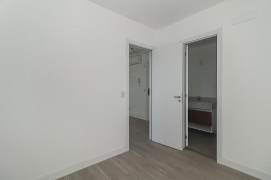 Quarto Suíte de apartamento para alugar com 1 quarto, 37m² em Jardim do Salso, Porto Alegre