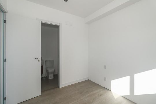 Quarto Suíte de apartamento para alugar com 1 quarto, 37m² em Jardim do Salso, Porto Alegre