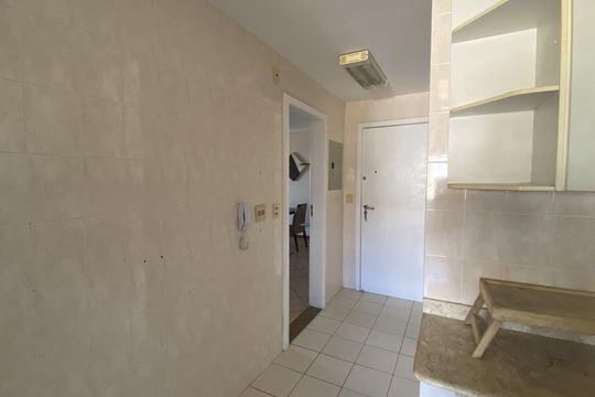 Cozinha de apartamento para alugar com 3 quartos, 136m² em Braga, Cabo Frio