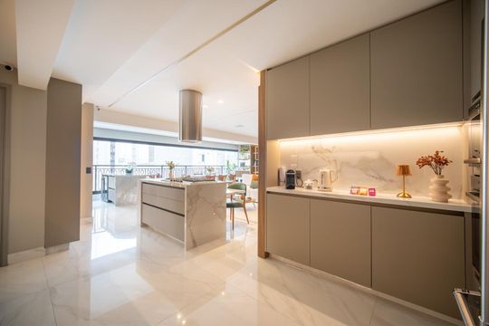 Cozinha de apartamento à venda com 3 quartos, 177m² em Perdizes, São Paulo