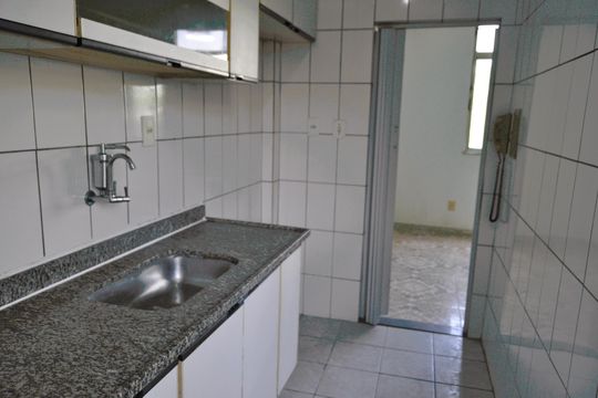Cozinha de apartamento à venda com 2 quartos, 44m² em Pilares, Rio de Janeiro