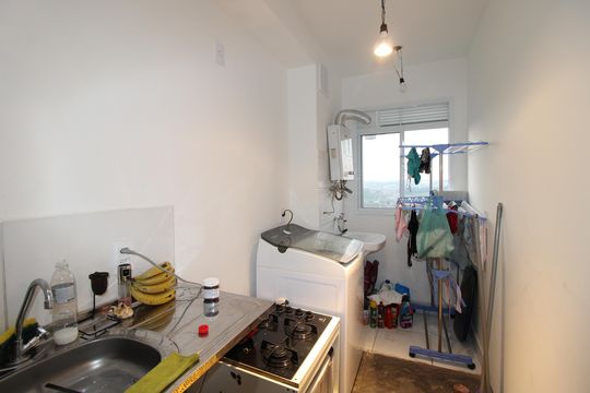 Cozinha de apartamento para alugar com 2 quartos, 43m² em Itaim Paulista, São Paulo