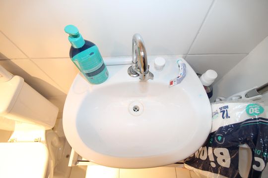 Banheiro de apartamento para alugar com 2 quartos, 43m² em Itaim Paulista, São Paulo