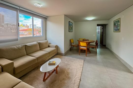 Apartamento para alugar com 4 quartos, 185m² em União, Belo Horizonte