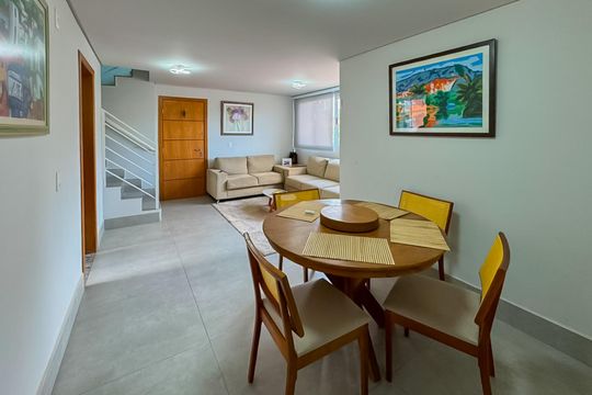 Apartamento para alugar com 4 quartos, 185m² em União, Belo Horizonte