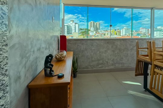 Apartamento para alugar com 4 quartos, 185m² em União, Belo Horizonte