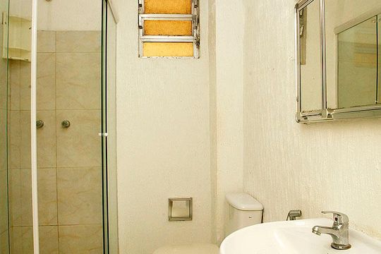 Banheiro 1 de apartamento para alugar com 3 quartos, 102m² em Centro Histórico, Porto Alegre