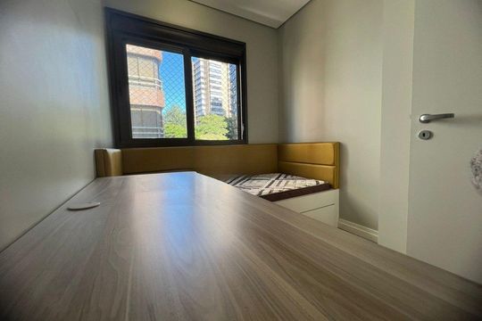 Quarto 3 de apartamento para alugar com 3 quartos, 120m² em Auxiliadora, Porto Alegre
