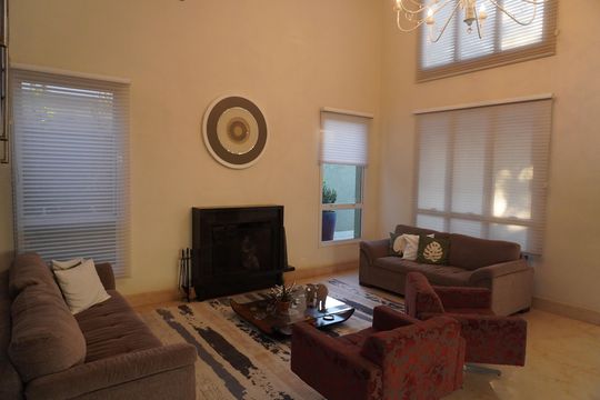 Sala intima de casa de condomínio à venda com 3 quartos, 500m² em Residencial Zero (tambore), Santana de Parnaíba