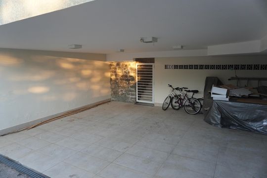 Garagem de casa de condomínio à venda com 3 quartos, 500m² em Residencial Zero (tambore), Santana de Parnaíba