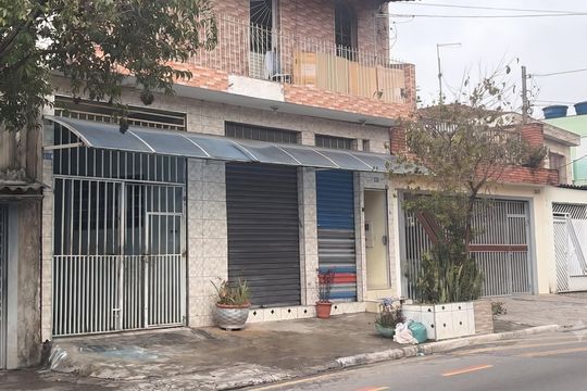 Fachada de casa para alugar com 1 quarto, 17m² em Vila Ré, São Paulo