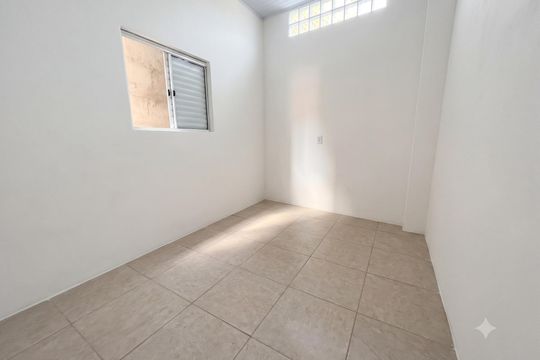 Quarto de casa para alugar com 1 quarto, 17m² em Vila Ré, São Paulo