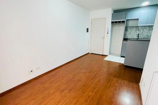 Sala de apartamento para alugar com 2 quartos, 50m² em Jardim Barro Branco, Cotia