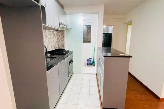 Cozinha de apartamento para alugar com 2 quartos, 50m² em Jardim Barro Branco, Cotia