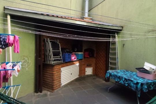 QUINTAL de casa à venda com 3 quartos, 100m² em Jardim Brasilia (Zona Leste), São Paulo