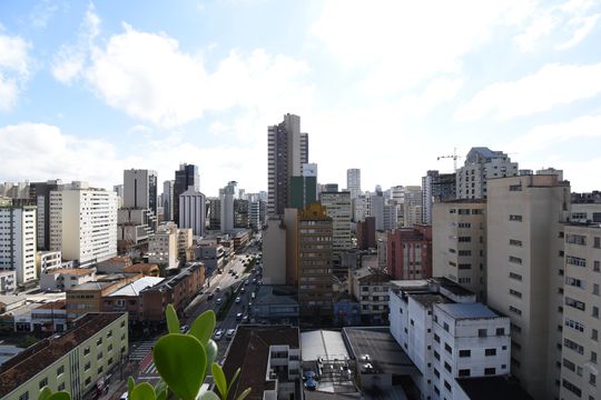 Sacada de apartamento à venda com 2 quartos, 102m² em Centro, Curitiba