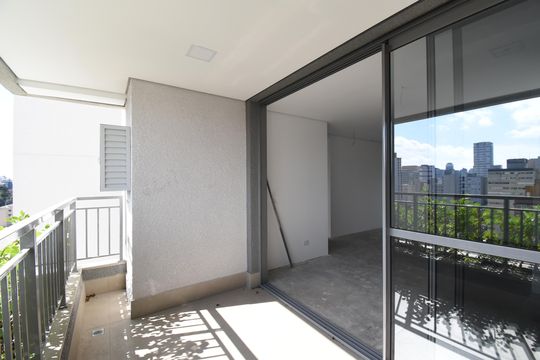 Sacada de apartamento à venda com 2 quartos, 102m² em Centro, Curitiba