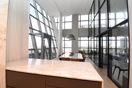 Apartamento à venda com 3 quartos, 136m² em Centro, Curitiba