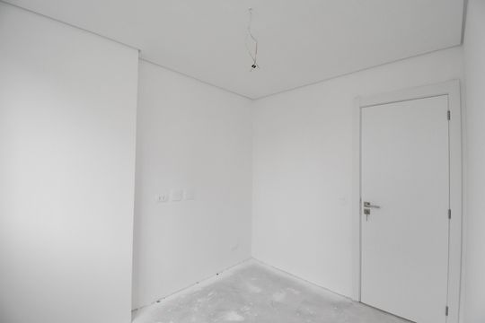 Quarto 2 de apartamento à venda com 2 quartos, 51m² em Centro, Curitiba