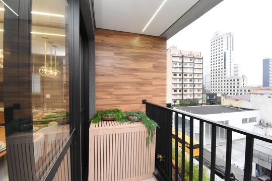 Sacada de apartamento à venda com 2 quartos, 50m² em Centro, Curitiba