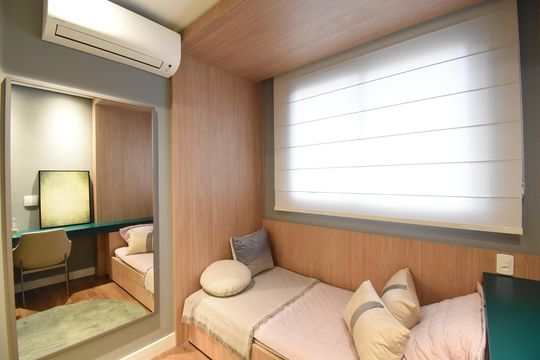 Quarto 2 de apartamento à venda com 2 quartos, 50m² em Centro, Curitiba
