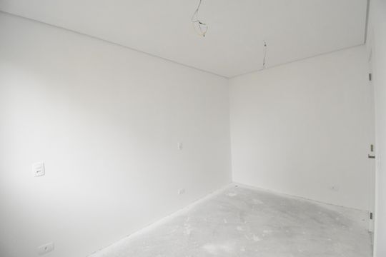 Quarto 1 de apartamento à venda com 2 quartos, 51m² em Centro, Curitiba