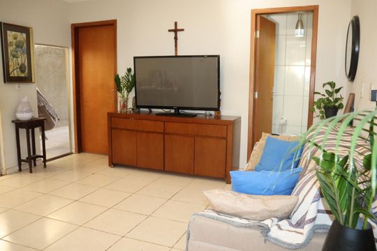 Casa à venda com 3 quartos, 142m² em Setor Faicalville, Goiânia