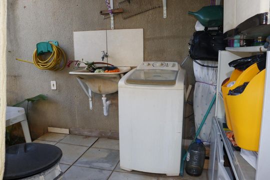 Casa à venda com 3 quartos, 142m² em Setor Faicalville, Goiânia