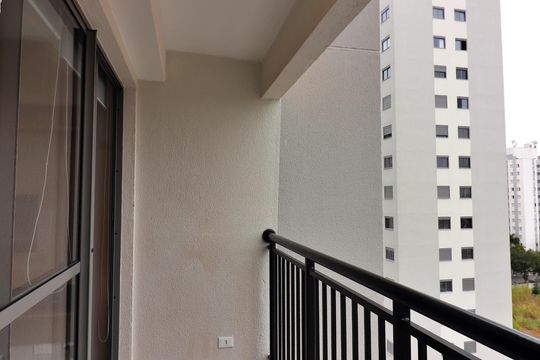 Sala Sacada  de apartamento para alugar com 2 quartos, 61m² em Conjunto Habitacional Calux, São Bernardo do Campo