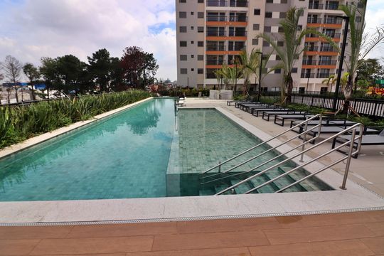 Área comum - Piscina de apartamento para alugar com 2 quartos, 61m² em Conjunto Habitacional Calux, São Bernardo do Campo