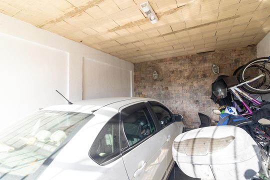 Garagem de casa à venda com 3 quartos, 200m² em Realengo, Rio de Janeiro