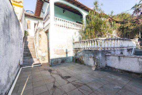 Área Externa de casa à venda com 3 quartos, 200m² em Realengo, Rio de Janeiro