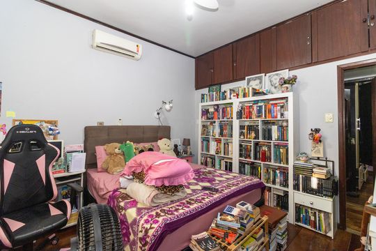 Suíte de casa à venda com 3 quartos, 200m² em Realengo, Rio de Janeiro