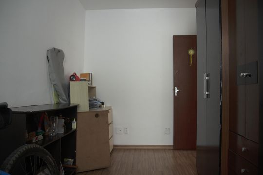 Quarto 2 de apartamento para alugar com 2 quartos, 54m² em Paineiras, Juiz de Fora